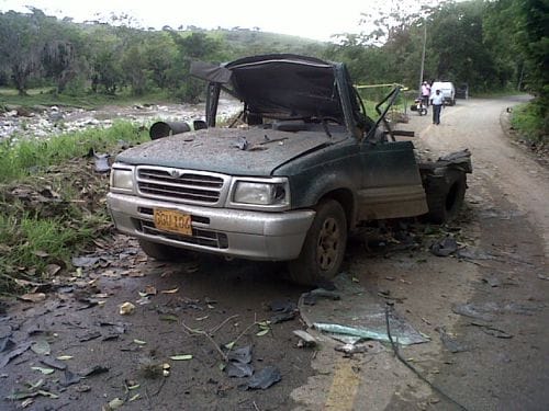 carro bomba palo municipio caloto carro bomba palo municipio caloto