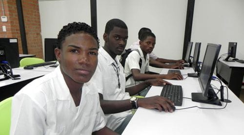 Aula-Global-Guachené4.jpg