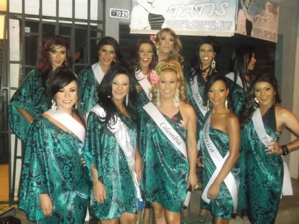 Junior-Mendez-Viveros-Nex-Lopéz-Casa-De-Reinas-Richardi-Richard-Sandoval-Kathalina-Sanz-Mirastegui-Tulio-Henao-Pinzon-y-Alejandro-Ramirez.jpg