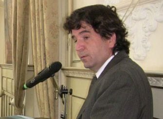Santiago-Zambrano-Simmonds.jpg