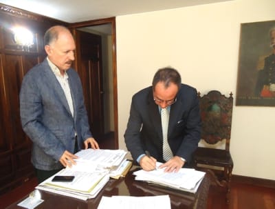 Posesión-Asesor-Gobernador.jpg