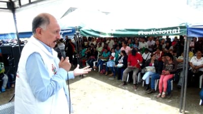 Entrega-viviendas-Las-Guacas-1.jpg