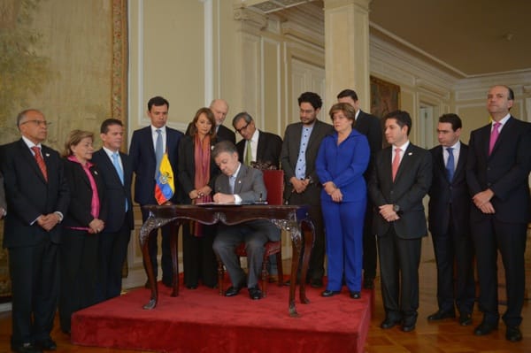 Firma-presidente.jpg