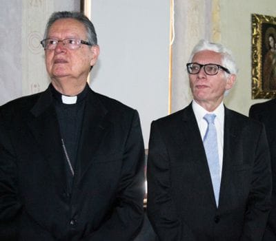 Monseñor-y-Embajador-Frances.jpg