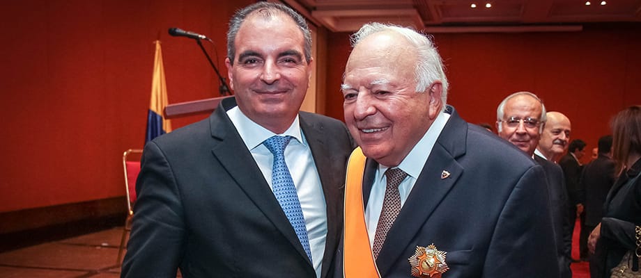 condecoracion_senador_iragorri_1.jpg