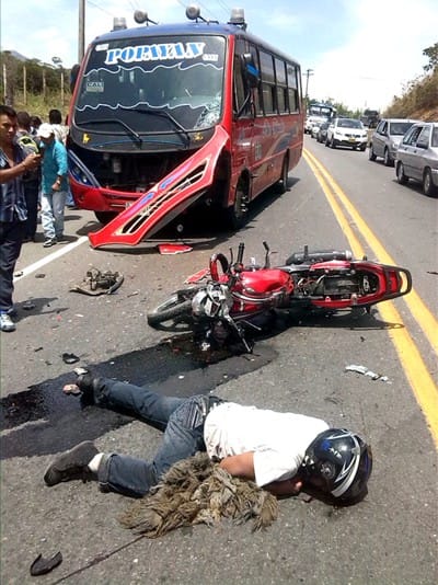 Accidente en la vía Panamericana - vereda La Agustina Accidente en la vía Panamericana - vereda La Agustina