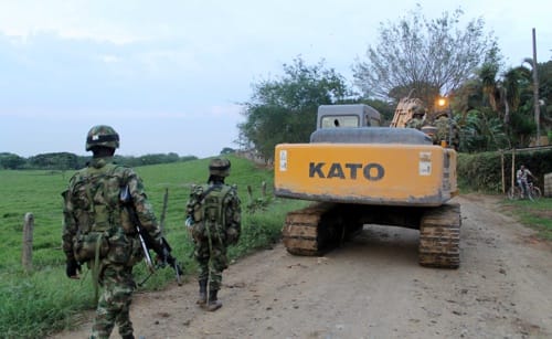 Ejército-incauta-retroexcavadora-en-el-norte-del-Cauca.jpg