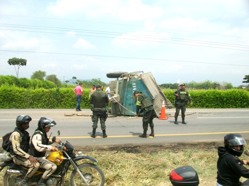Accidente-de-tránsito-en-la-Vía-Santander-Villa-Rica1.jpg