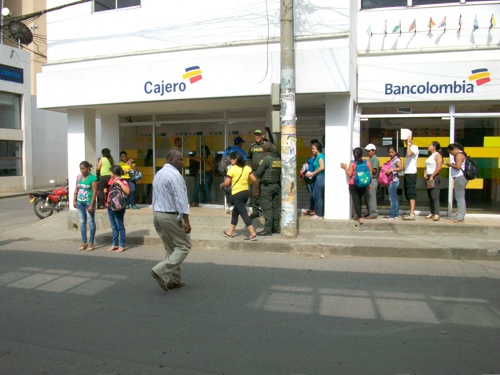 roban-mediante-Paquete-chileno-en-bancos-de-Santander-de-Quilichao.jpg
