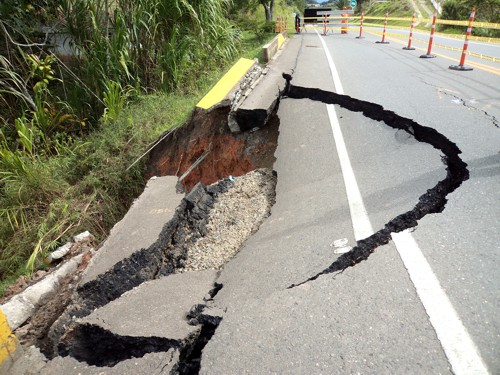 Continúa-deteriorándose-la-vía-Panamericana-en-el-Cauca.jpg