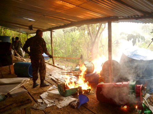 Ejército-destruyó-laboratorio-para-el-procesamiento-de-coca-en-Bolívar-Cauca.jpg