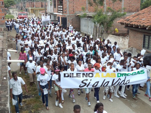 MARCHA-POR-LA-NO-VIOLENCIA-EN-GUACHENE.jpg