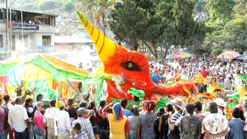 Carnavales-de-Negros-y-Blancos-en-Balboa-Cauca.jpg