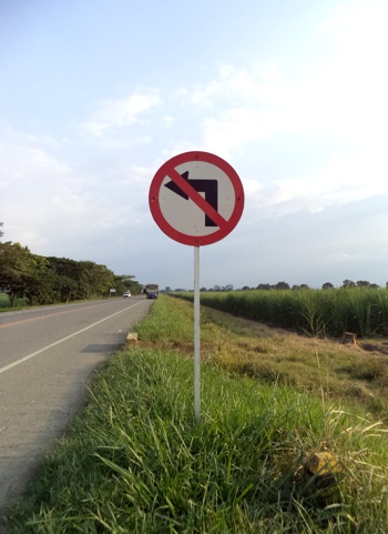 Prohibido-entrar-a-Villa-Rica.jpg