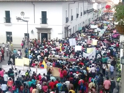 Campesinos-del-Cauca-piden-paz-pero-con-inversión-social.jpg