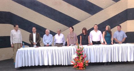MUSEO-RAYO-TALLER-DE-MARGA-Y-OLOR-A-MUJER.jpg