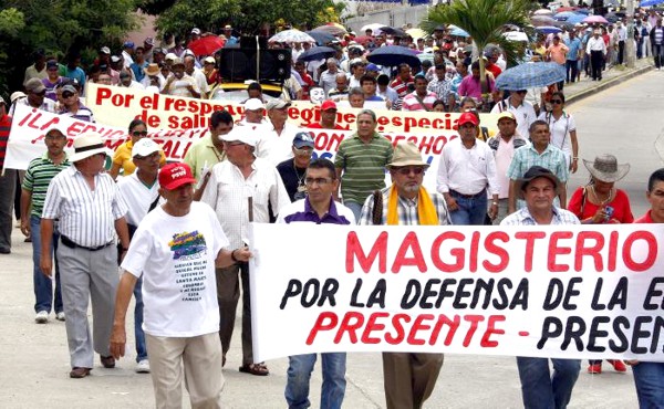 MARCHA DE MAESTROS - MAGISTERIO NACIONAL