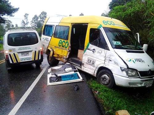 Accidente-en-la-vía-Panamericana-en-Cajibío-Cauca.jpg