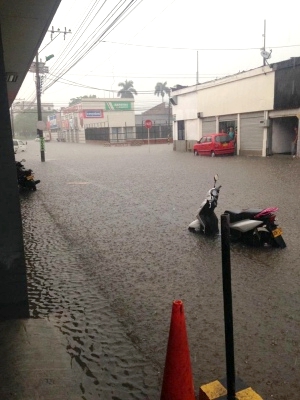 Inundaciones en Cali - fuerte aguacero