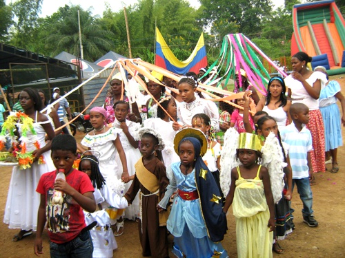 Tradionales-Fiestas-de-Santa-Rosa-Caloto-Adoración-al-Niño-Dios.jpg