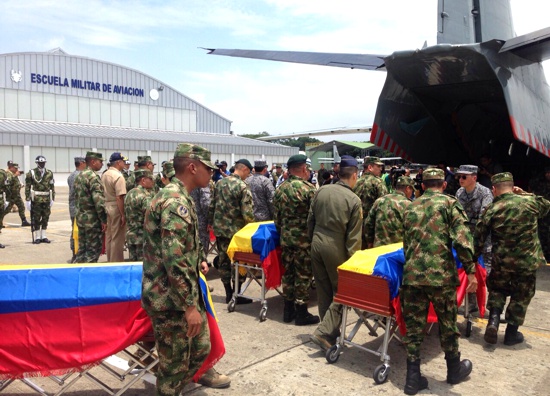 Despedidos-con-honores-militares-los-soldados-muertos-en-el-Cauca-Escuela-Militar-de-Aviación-Marco-Fidel-Suárez-Cali.jpg