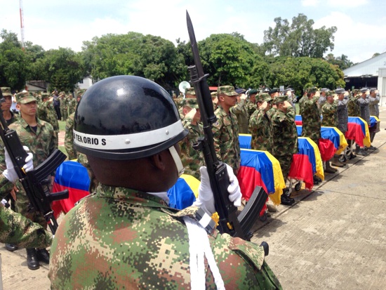Despedidos-con-honores-militares-los-soldados-muertos-en-el-Cauca.jpg