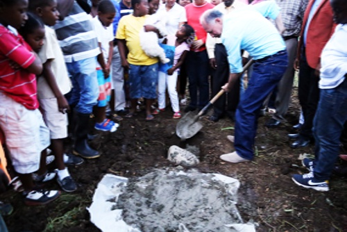 Primera-piedra-Villa-Rica.jpg
