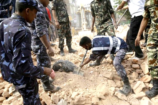 Tragedia-en-Nepal-terremoto.jpg