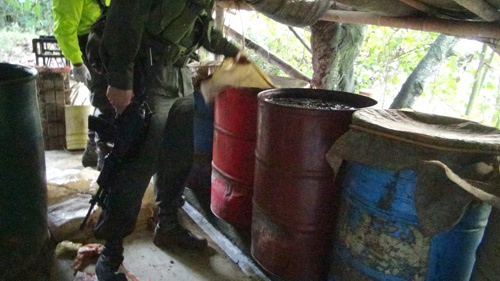 Destruyen-dos-laboratorios-para-el-procesamiento-de-base-de-coca-en-El-Tambo.jpg