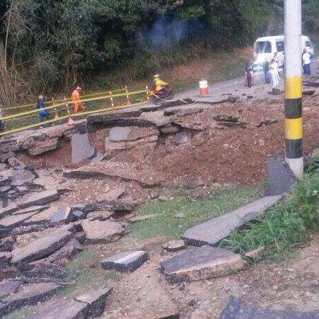 Atentado-en-la-vía-panamericana-Popayan-Cali-3.jpg