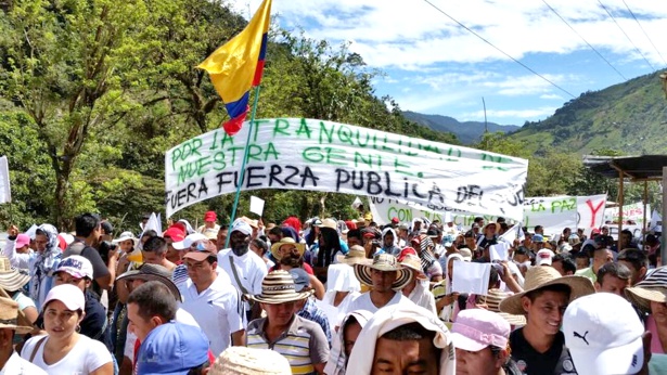 Comunidades-de-El-Mango-marcharon-en-protesta-por-el-regreso-de-la-Fuerza-Pública1.jpg