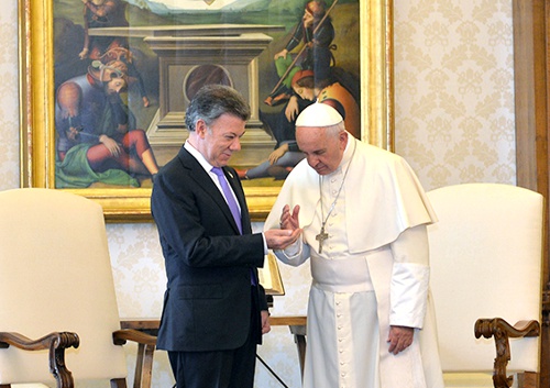 El-Papa-le-pidió-a-Santos-perseverar-en-la-búsqueda-de-la-paz.jpg