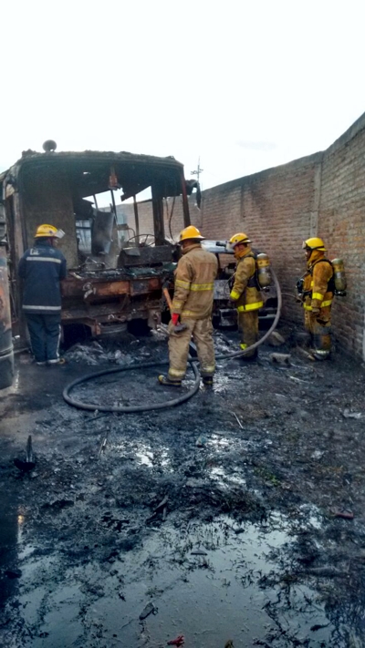 Incendio buses en Villa Rica 4 Incendio buses en Villa Rica 4