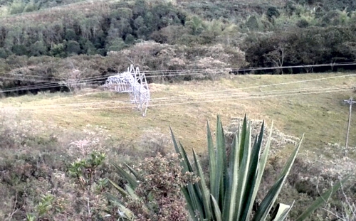 Atentado-torre-de-energia.jpg