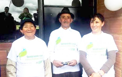 Minagricultura-y-Banco-Agrario-entregan-viviendas-a-52-familias-desplazadas-de-Popayán.jpg