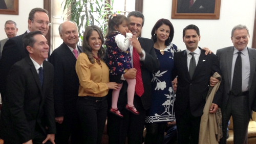 Senador-Luis-Fernando-Velasco-recibió-el-Premio-Latin-Artis-actores-colombianos.jpg