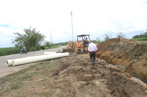 Hincapié Palomeque supervisando las obras del Acueducto Regional Hincapié Palomeque supervisando las obras del Acueducto Regional