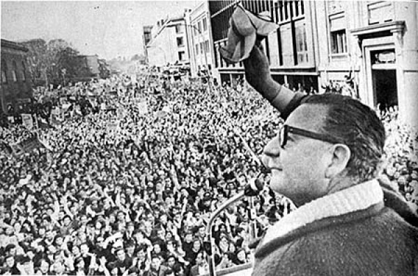 SALVADOR-ALLENDE.jpg