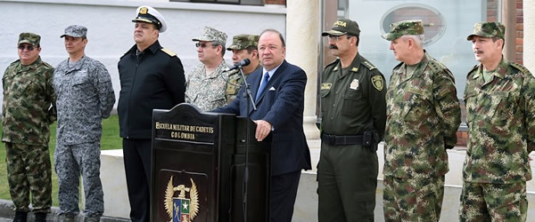 Luis-Carlos-Villegas-ministro-de-Defensa.jpg