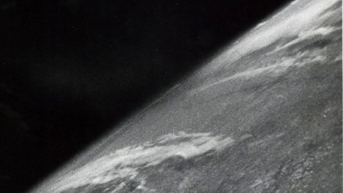 Primera-foto-de-la-tierra-tomada-desde-el-espacio.jpg
