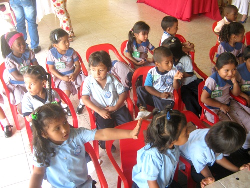 Diálogo-con-niños-y-niñas-en-Caloto.jpg
