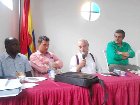 Diálogos-por-la-paz-en-Santander-de-Quilichao-Alfredo-Molano.jpg
