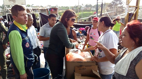 Los-habitantes-de-Triunfemos-por-la-Paz-recibieron-ayudas-luego-del-incendio.jpg