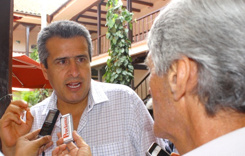 Luis-Fernado-Velasco-Chaves-Presidente-del-Senado-Alfonso-Luna-Proclama-del-Cauca.jpg