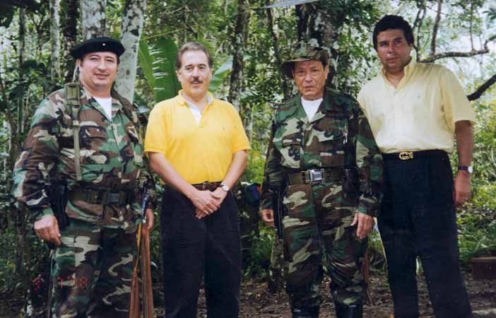 jojoy-pastrana-tirofijo-victor-ricardo.jpg