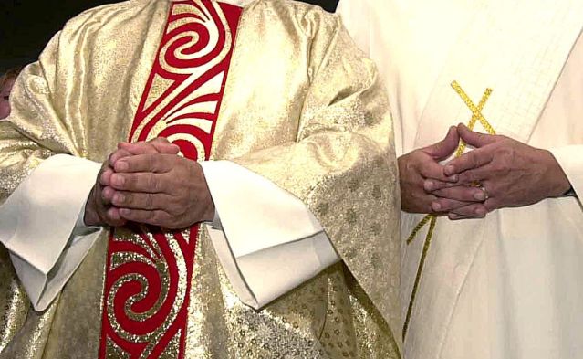 sacerdotes-archivo-efe sacerdotes-archivo-efe