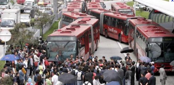 transmilenio caos transmilenio caos
