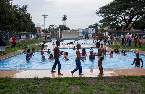 Piscinas-El-Ortigal-2.jpg
