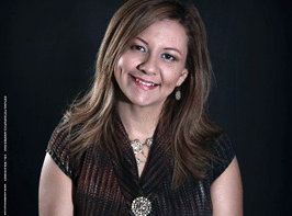 yasnaia-cuellar-2.gif