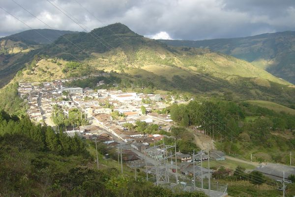 ALMAGUER CORAZON DEL MACIZO COLOMBIANO ALMAGUER CORAZON DEL MACIZO COLOMBIANO